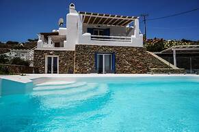 Mykonian Exclusive 3Bd Villa with Pool