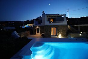Mykonian Exclusive 3Bd Villa with Pool