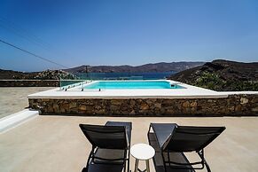 Mykonian Exclusive 3Bd Villa with Pool