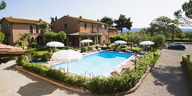 Il Casale di Donoratico con piscina