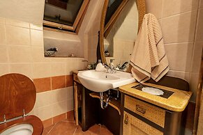 Barn Guesthouse Csíkdelne