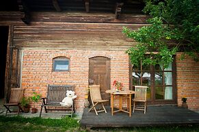 Barn Guesthouse Csíkdelne