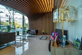 Sea view studio at Oceana by Lofty