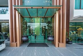 Sea view studio at Oceana by Lofty