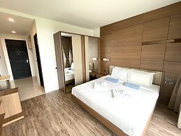 Sea view studio at Oceana by Lofty