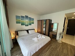 Sea view studio at Oceana by Lofty