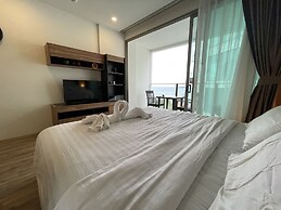 Sea view studio at Oceana by Lofty