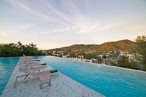 Sea view studio at Oceana by Lofty