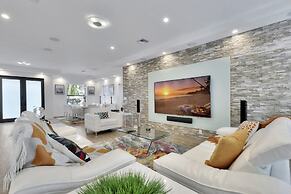 Lynora's Luxe Estate Modern Design