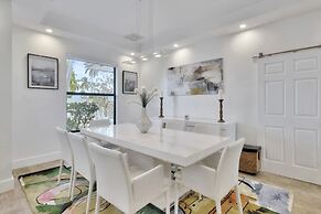 Lynora's Luxe Estate Modern Design