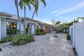 Lynora's Luxe Estate Modern Design