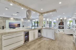 Lynora's Luxe Estate Modern Design