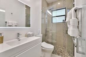 Lynora's Luxe Estate Modern Design