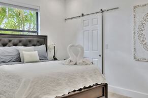 Lynora's Luxe Estate Modern Design