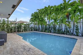 Lynora's Luxe Estate Modern Design