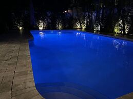 Lynora's Luxe Estate Modern Design