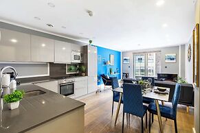 Beautiful Canal Side Notting Hill Abode With Terrace