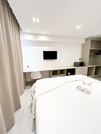 Arpoar Suites By Day By Day