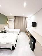 Arpoar Suites By Day By Day
