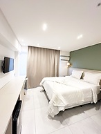 Arpoar Suites By Day By Day
