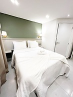 Arpoar Suites By Day By Day