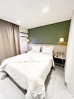 Arpoar Suites By Day By Day