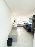 Arpoar Suites By Day By Day