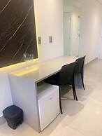 Arpoar Suites By Day By Day