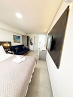 Arpoar Suites By Day By Day
