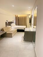Arpoar Suites By Day By Day