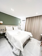 Arpoar Suites By Day By Day