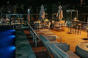 Urban 750 By Day by Day