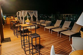 Urban 750 By Day by Day