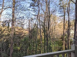 Cute Condo Near Cone Health