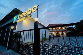 Treebo West Fort Divine