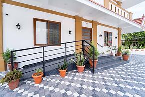 Treebo West Fort Divine