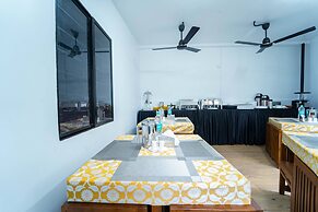 Treebo West Fort Divine