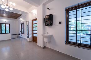 Treebo West Fort Divine