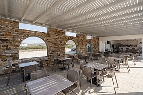 Evripus Suites Hotel