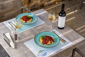 Evripus Suites Hotel