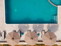 Evripus Suites Hotel