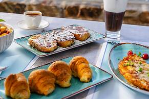 Evripus Suites Hotel