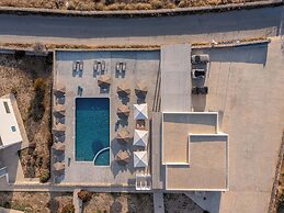 Evripus Suites Hotel
