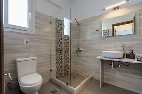 Evripus Suites Hotel