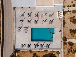 Evripus Suites Hotel