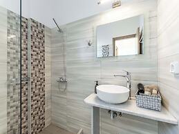 Evripus Suites Hotel