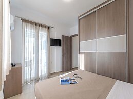 Evripus Suites Hotel