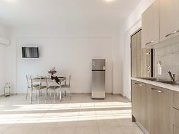 Evripus Suites Hotel