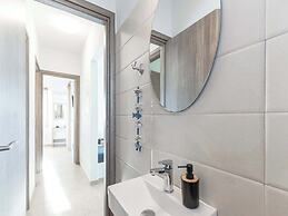 Evripus Suites Hotel