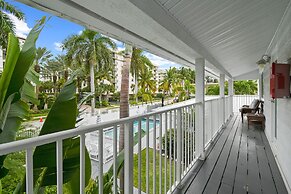 Sunshine Shores Boutique Apartments